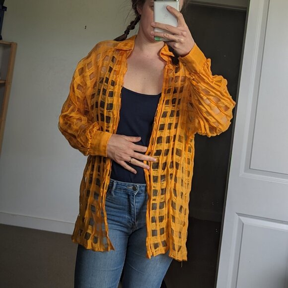 Vintage orange linen blouse / shirt, perfect for fall, made in Canada - Picture 2 of 10